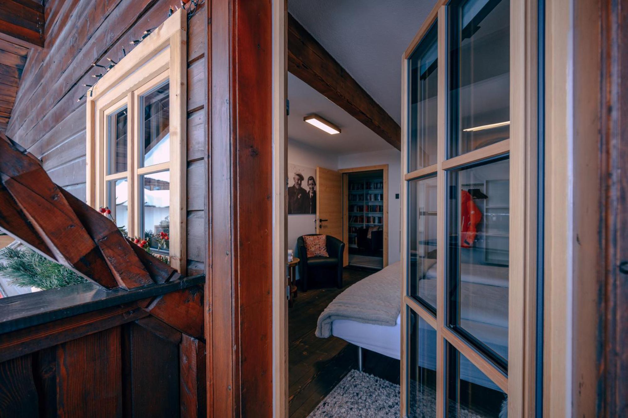 Haus Richard Falch - Inklusive Kostenloser Premium-Sommerkarte Sankt Anton am Arlberg Exterior photo